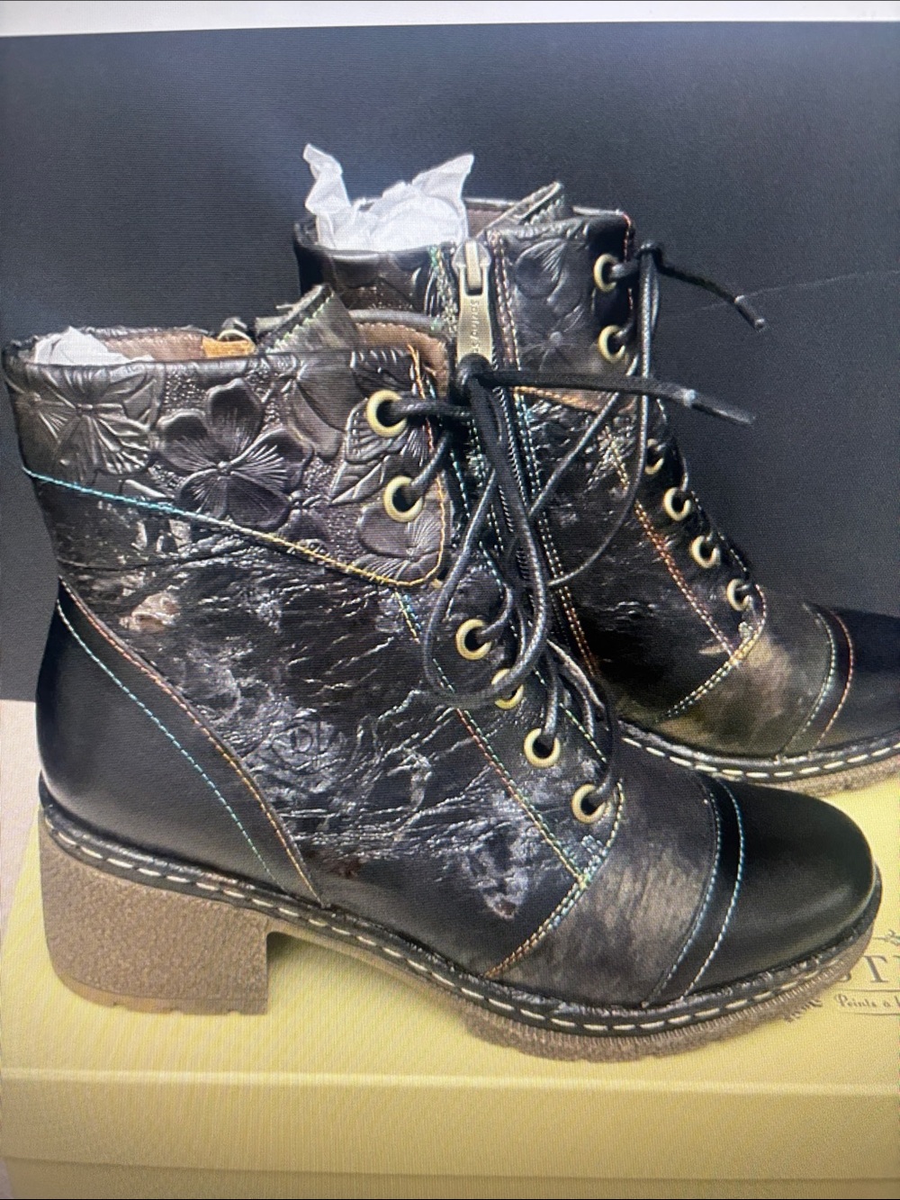 NWB L’artiste Fall In Luv Black Multi Boots. Size 38 US 7.5-8